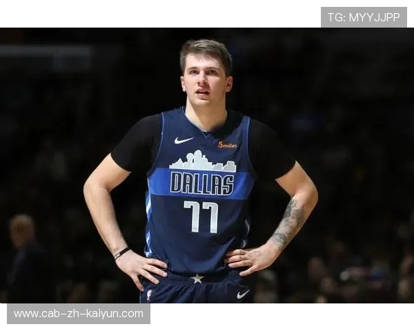 东契奇示意暂停,达拉斯独行侠掌控节奏